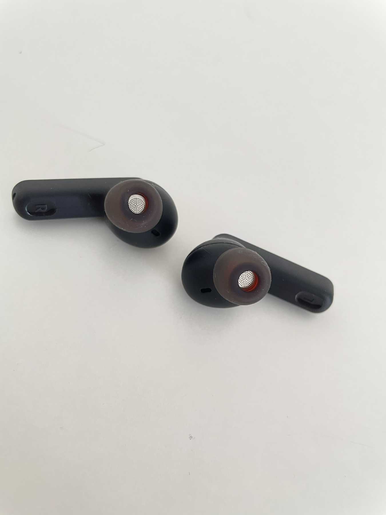 B186 JBL Tune 230 NC TWS Bezprzewodowe słuchawki douszne, Bluetooth, czysty dźwięk basowy JBL, wodoszczelne i z redukcją szumów, do 40 godzin autonomii, w kolorze czarnym czarny Pojedynczy Pojedynczy B186 JBL Tune 230 NC TWS Bezprzewodowe słuchawki douszne, Bluetooth, czysty dźwięk basowy JBL, wodoszczelne i z redukcją szumów, do 40 godzin autonomii, w kolorze czarnym czarny Pojedynczy Pojedynczy