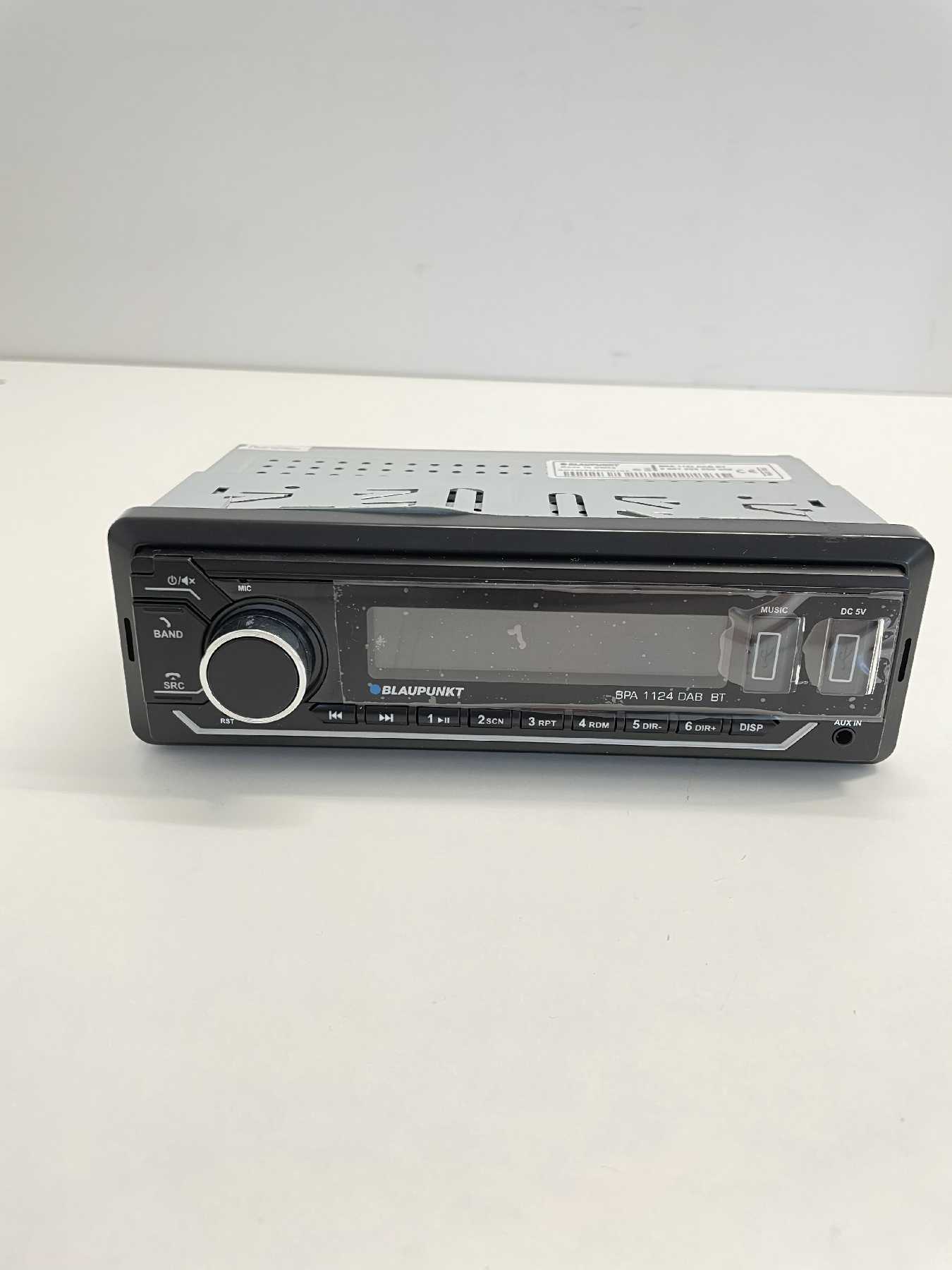 B278 Blaupunkt BPA 1124 DAB BT, radio samochodowe 1-DIN, DAB+, Bluetooth, zestaw głośnomówiący, 2 x USB, wejście AUX, Sub-Out, wielokolorowe, 200 W B278 Blaupunkt BPA 1124 DAB BT, radio samochodowe 1-DIN, DAB+, Bluetooth, zestaw głośnomówiący, 2 x USB, wejście AUX, Sub-Out, wielokolorowe, 200 W
