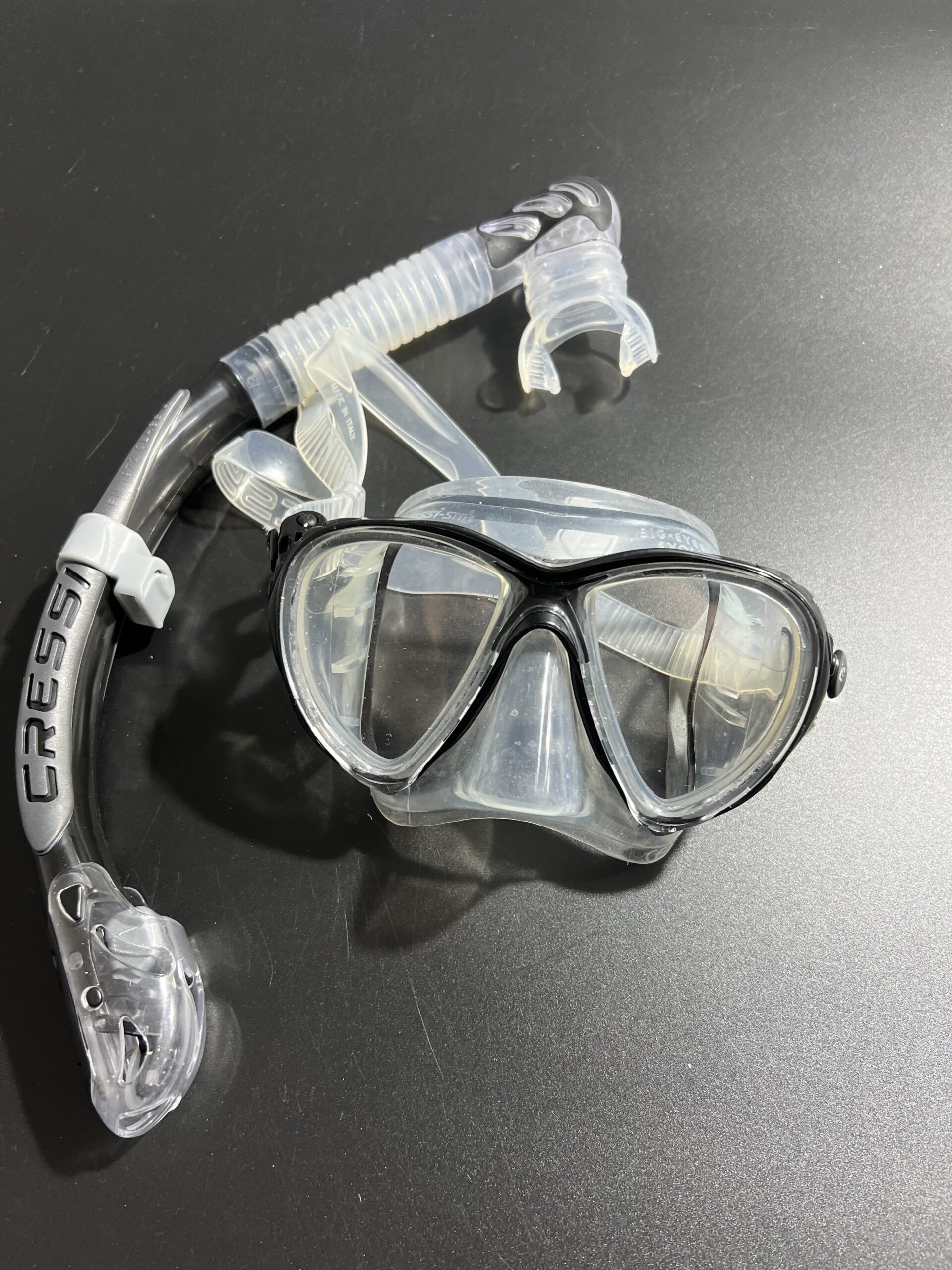 Cressi Big Eyes Evolution Mask & Alpha Ultra Dry Snorkel - Zestaw Combo do Nurkowania i Snorkelingu, Jeden rozmiar, Dorosły Unisex PATA62 Cressi Big Eyes Evolution Mask & Alpha Ultra Dry Snorkel - Zestaw Combo do Nurkowania i Snorkelingu, Jeden rozmiar, Dorosły Unisex PATA62