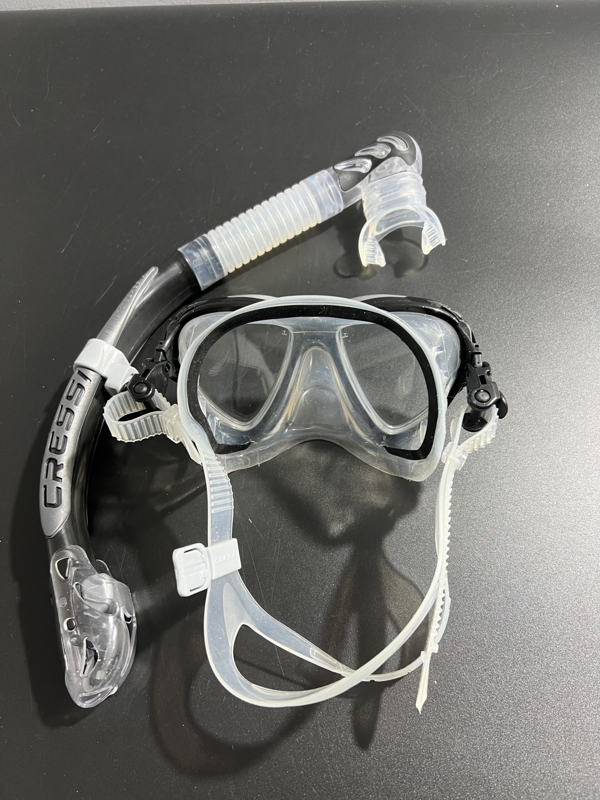 Cressi Big Eyes Evolution Mask & Alpha Ultra Dry Snorkel - Zestaw Combo do Nurkowania i Snorkelingu, Jeden rozmiar, Dorosły Unisex PATA62 Cressi Big Eyes Evolution Mask & Alpha Ultra Dry Snorkel - Zestaw Combo do Nurkowania i Snorkelingu, Jeden rozmiar, Dorosły Unisex PATA62