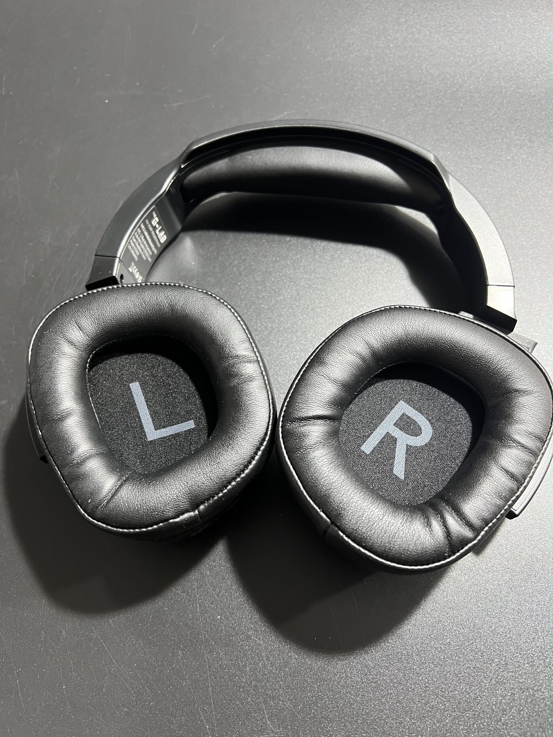 The G-LAB - Korp Promenthium - Bezprzewodowy zestaw słuchawkowy do gier do Ps4/Ps5/Pc - Bezprzewodowy zestaw słuchawkowy dla graczy o niskim opóźnieniu - Podświetlenie RGB - Wysokiej jakości dźwięk PATB 30 The G-LAB - Korp Promenthium - Bezprzewodowy zestaw słuchawkowy do gier do Ps4/Ps5/Pc - Bezprzewodowy zestaw słuchawkowy dla graczy o niskim opóźnieniu - Podświetlenie RGB - Wysokiej jakości dźwięk PATB 30